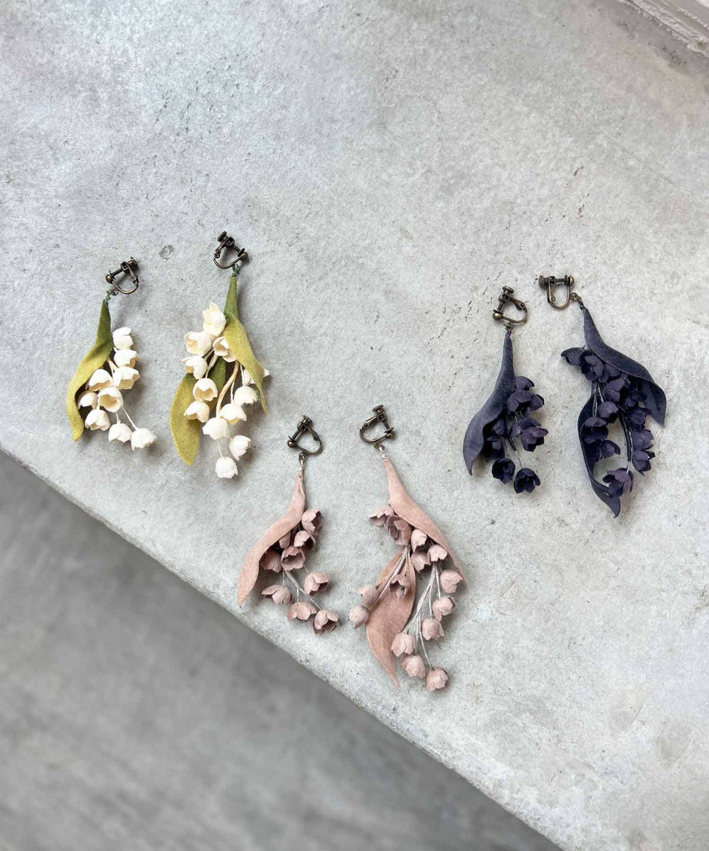 1307-E clip-on earrings
