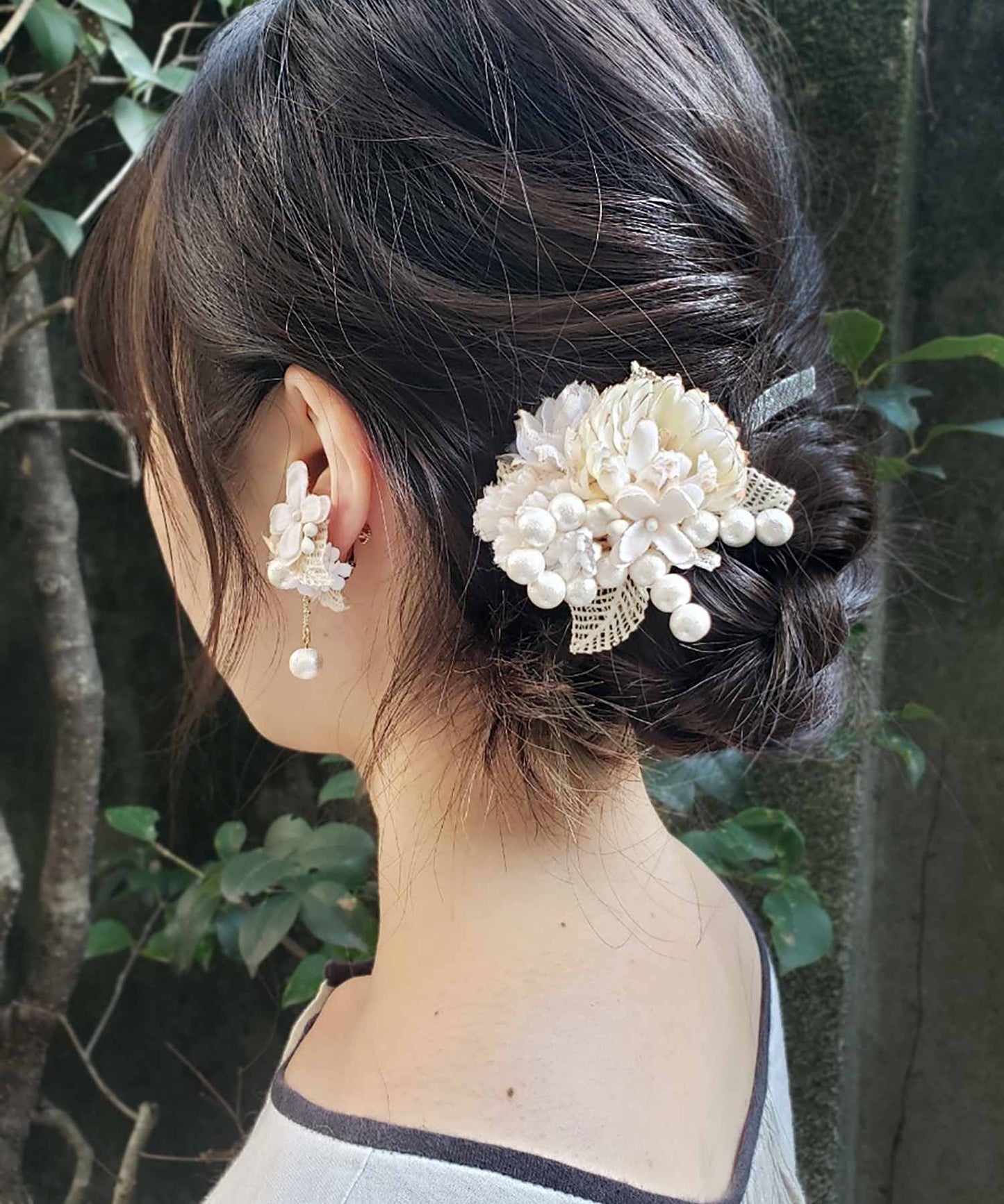 コットンパールと布花のイヤリング