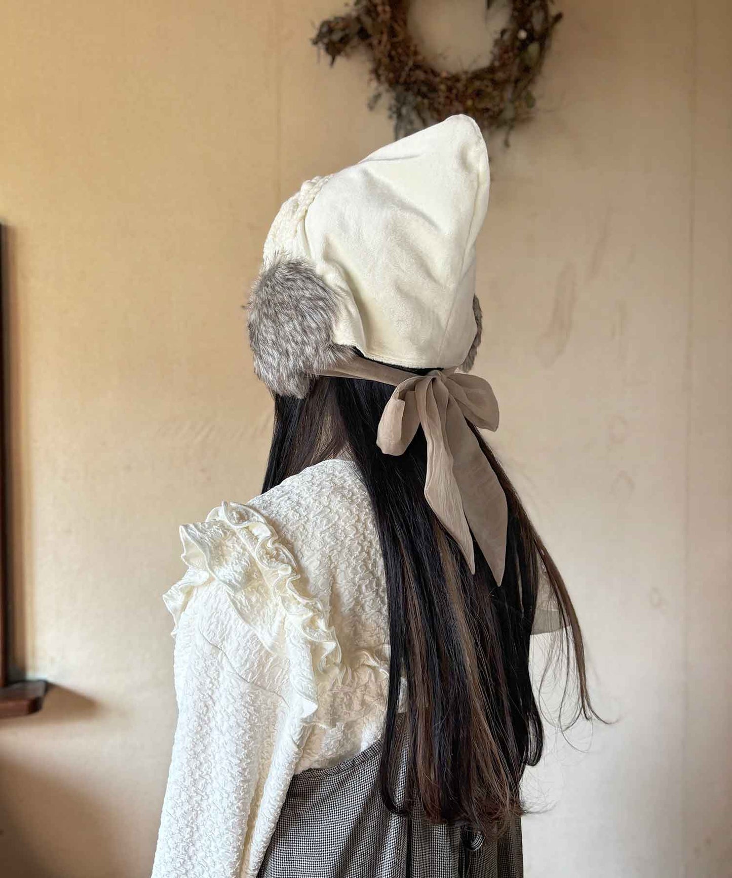 ファーのイヤーマフ付きハット