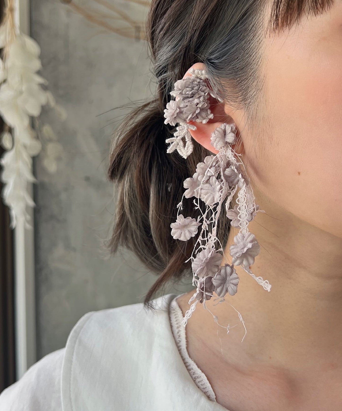 小さなお花のアシンメトリーピアス/イヤリング