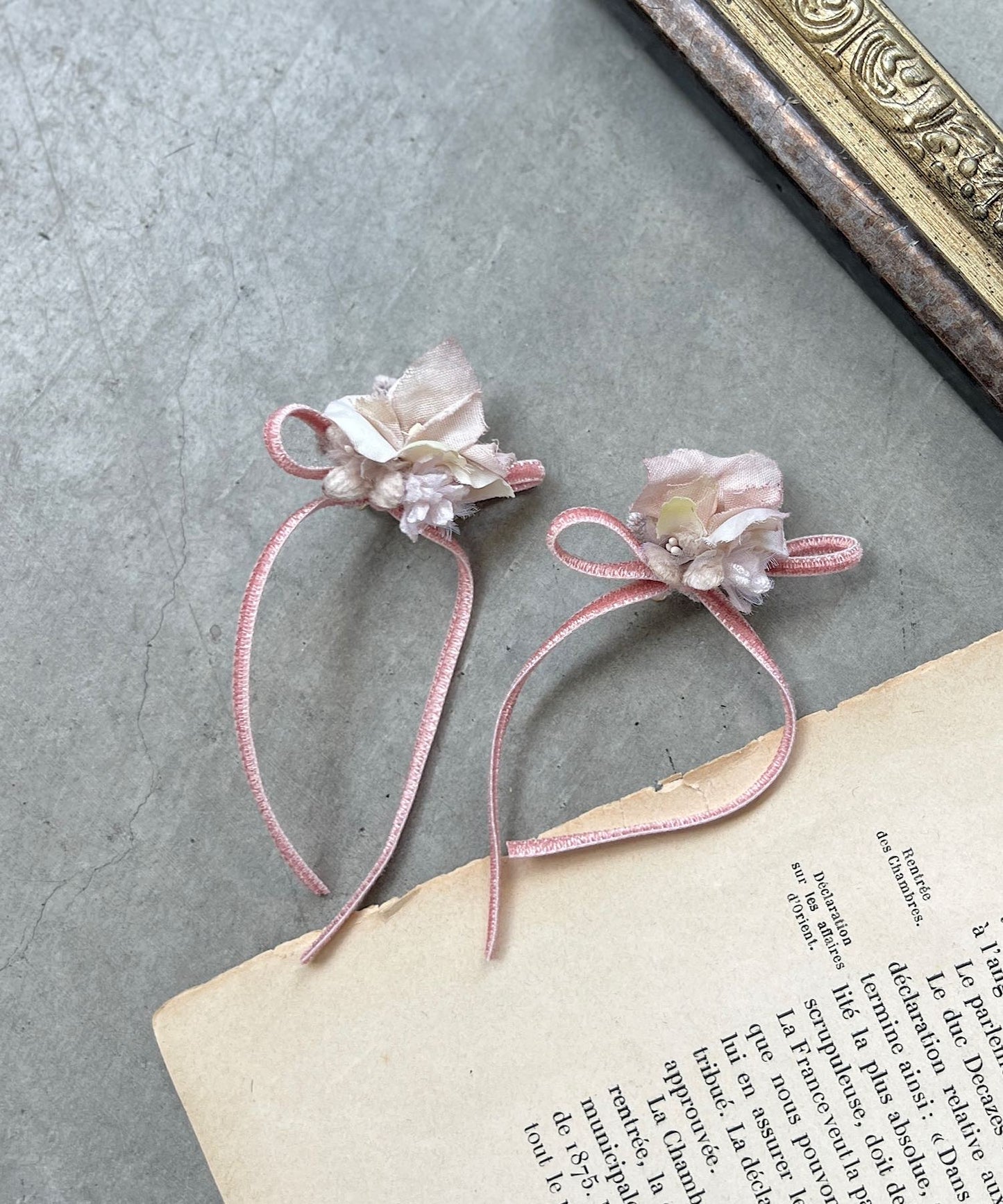 ベルベットリボンのピアス/イヤリング