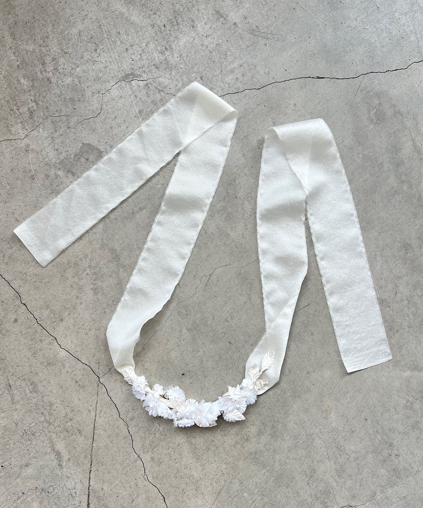 クララとサテンのネックレス