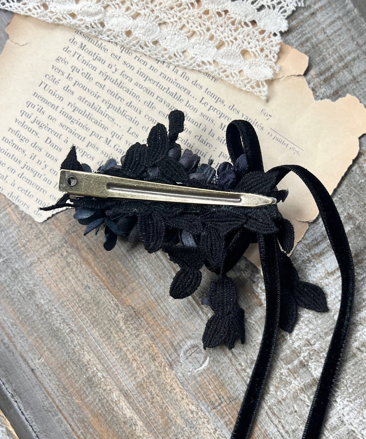 デイジーとリボンのクリップ