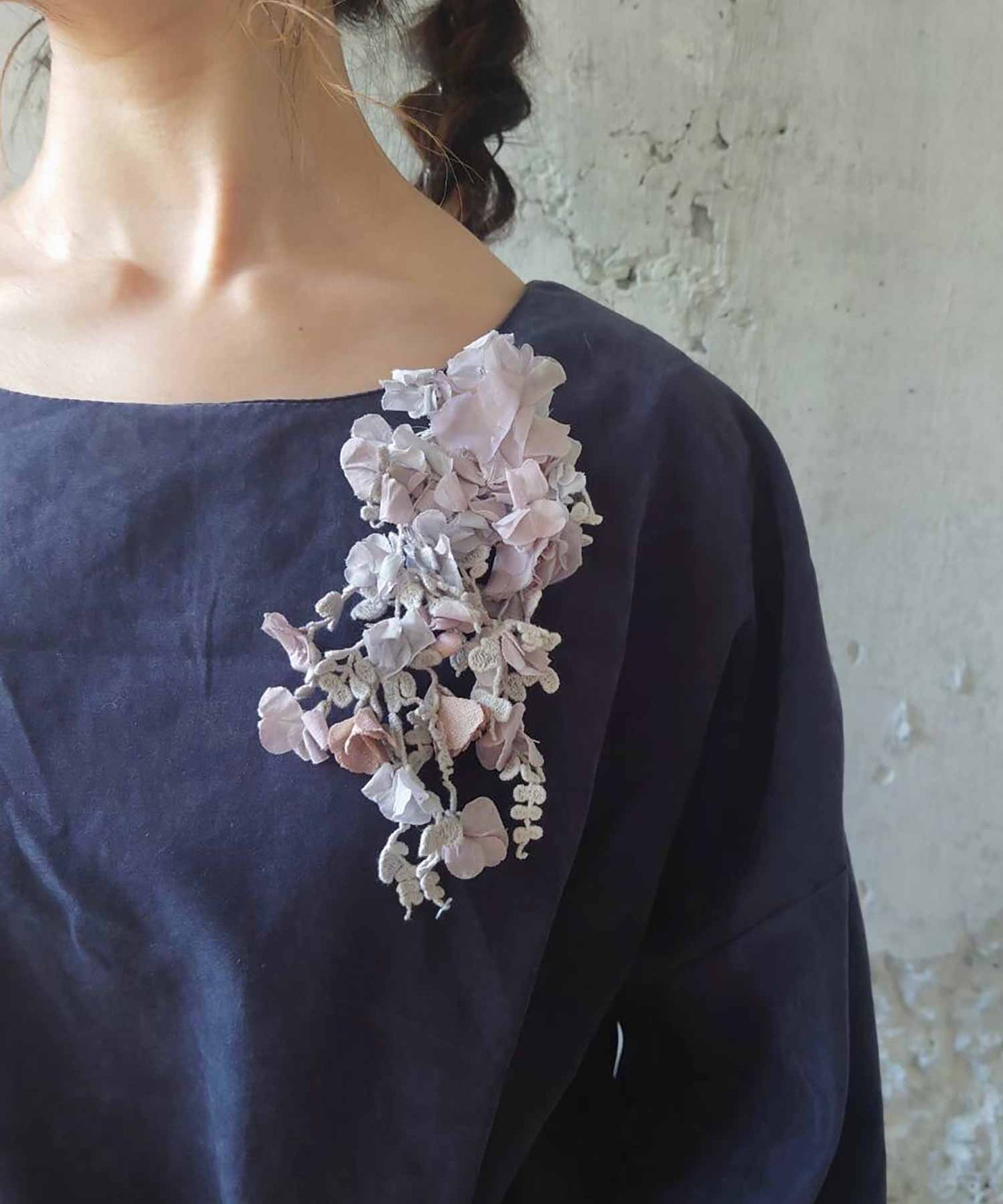 3325 corsage