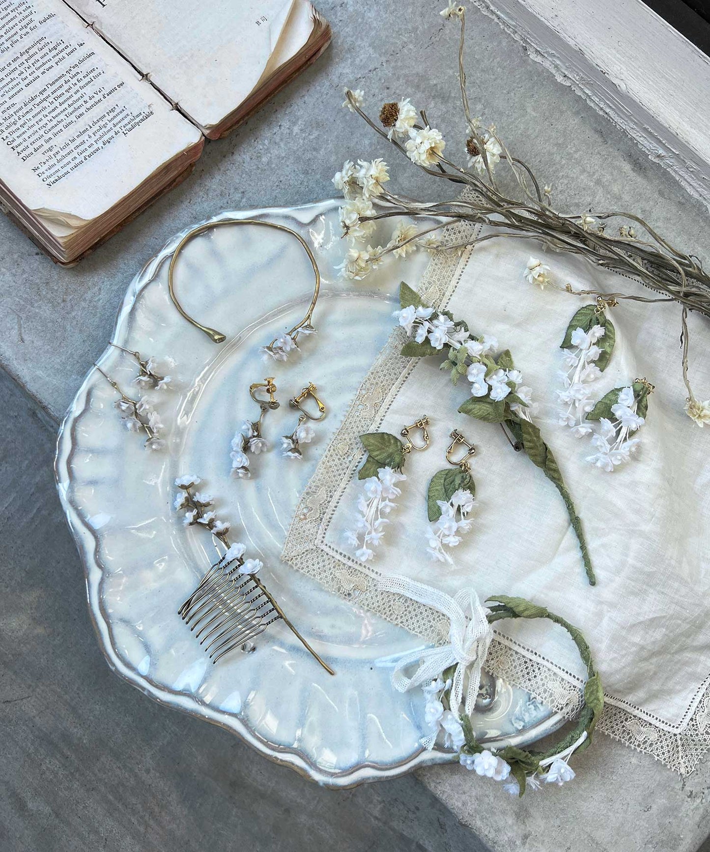 ヤマゴボウの真鍮バングル