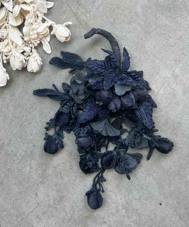 2480 corsage