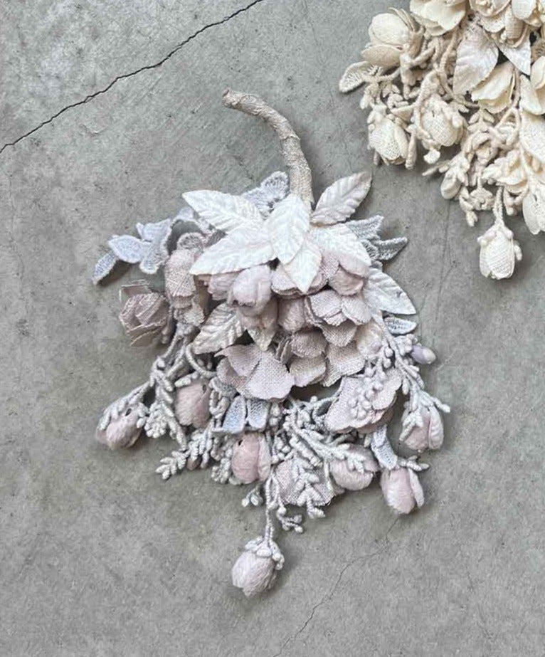 2480 corsage