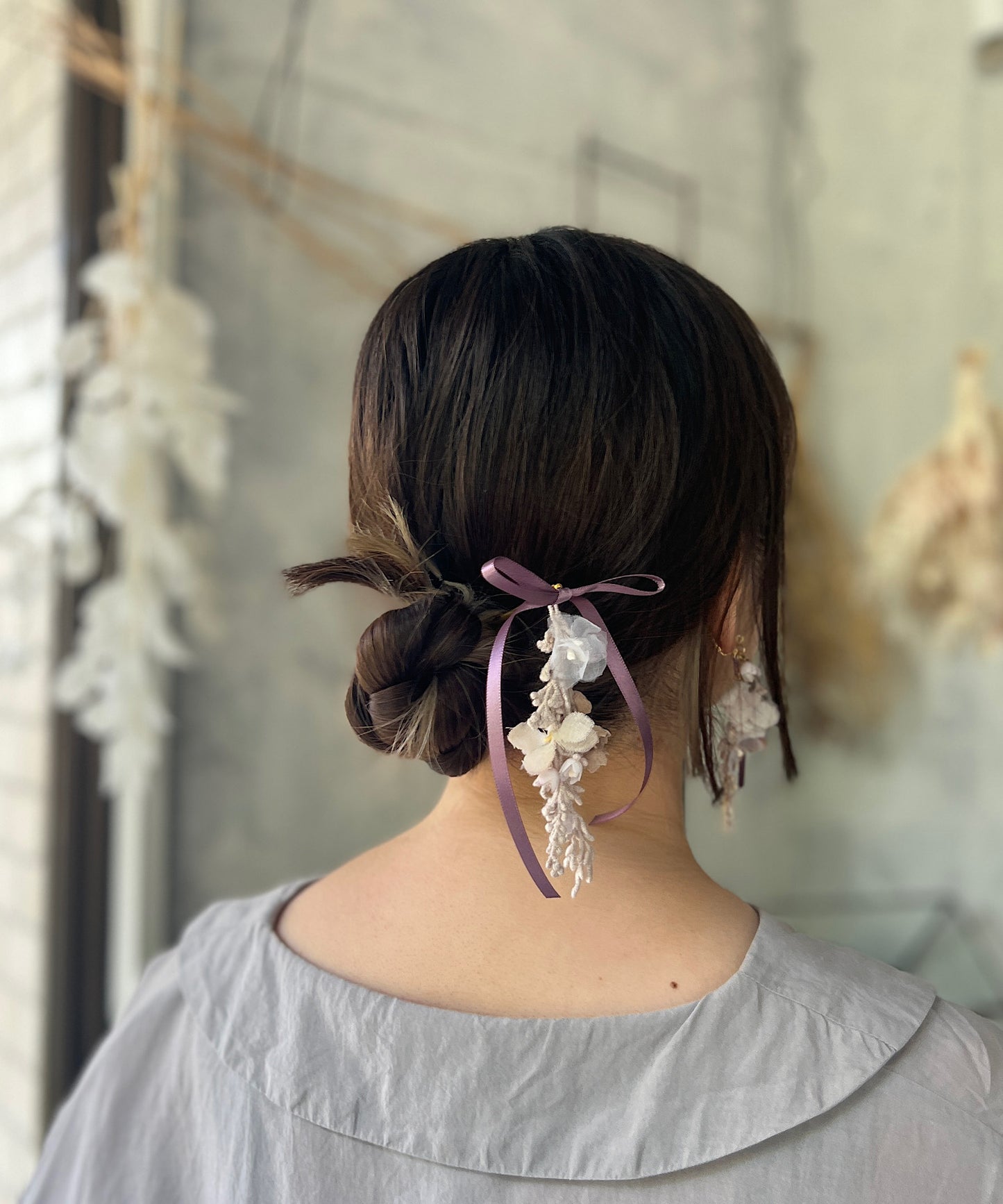 スズランの揺れる花束かんざし