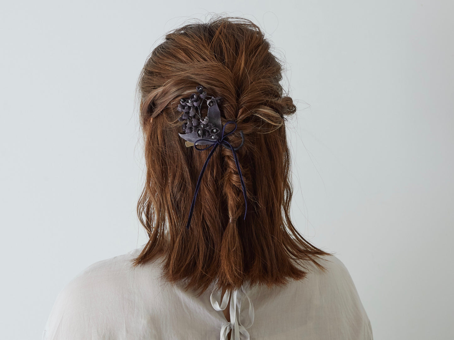 1305 corsage