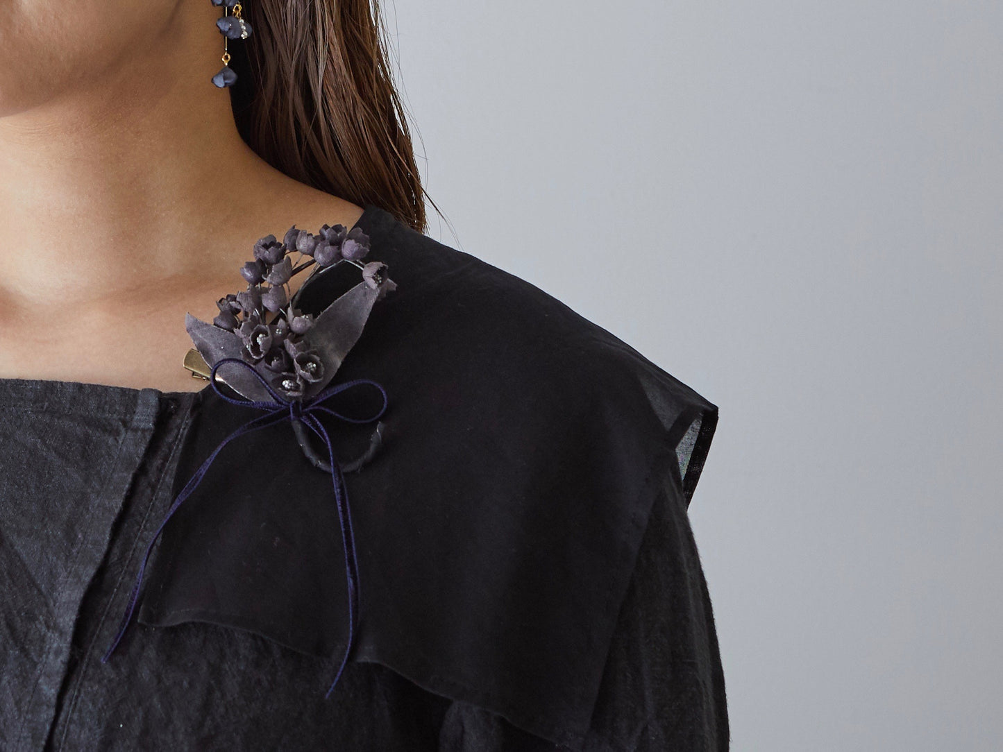 1305 corsage