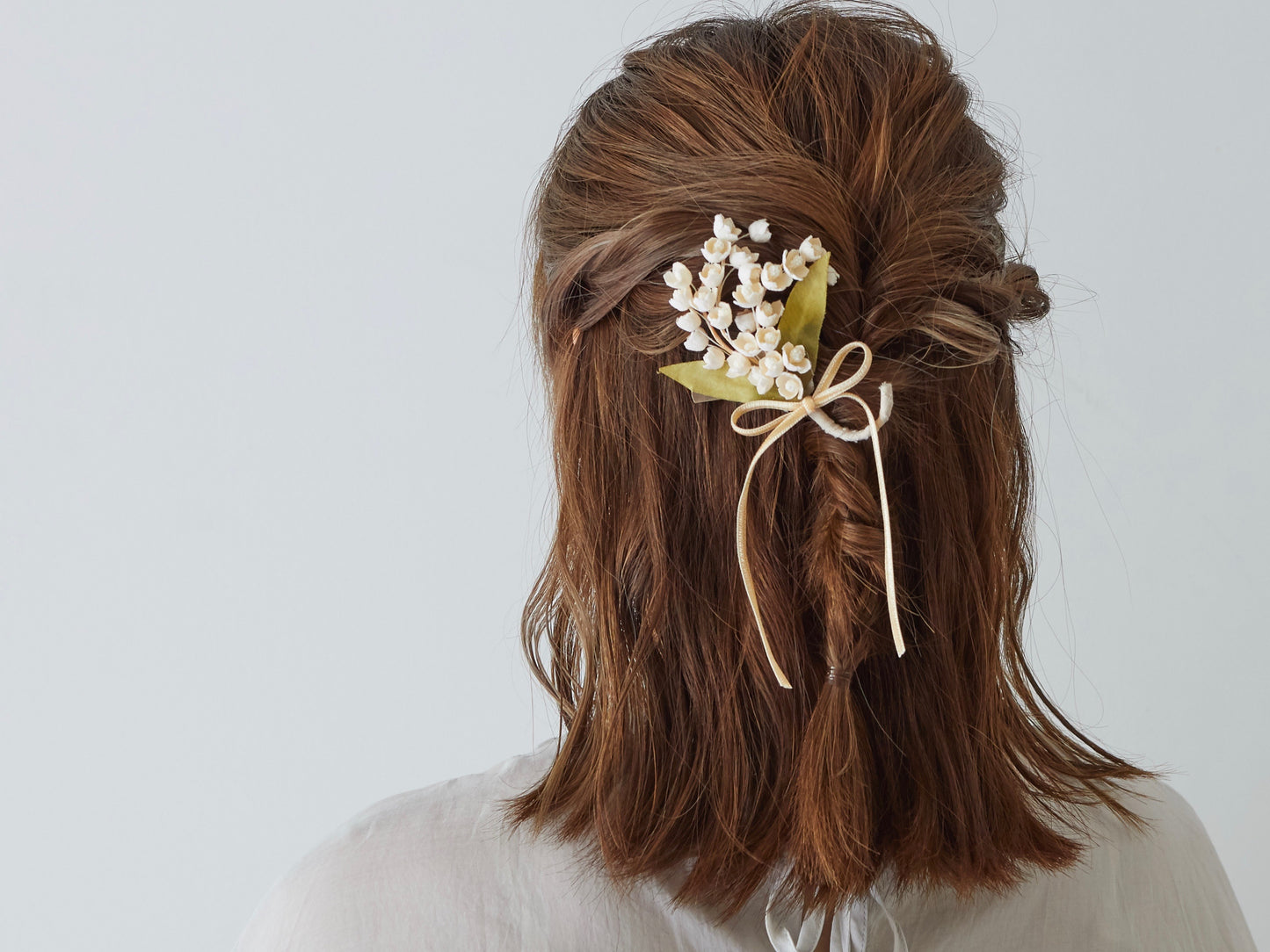 1305 corsage