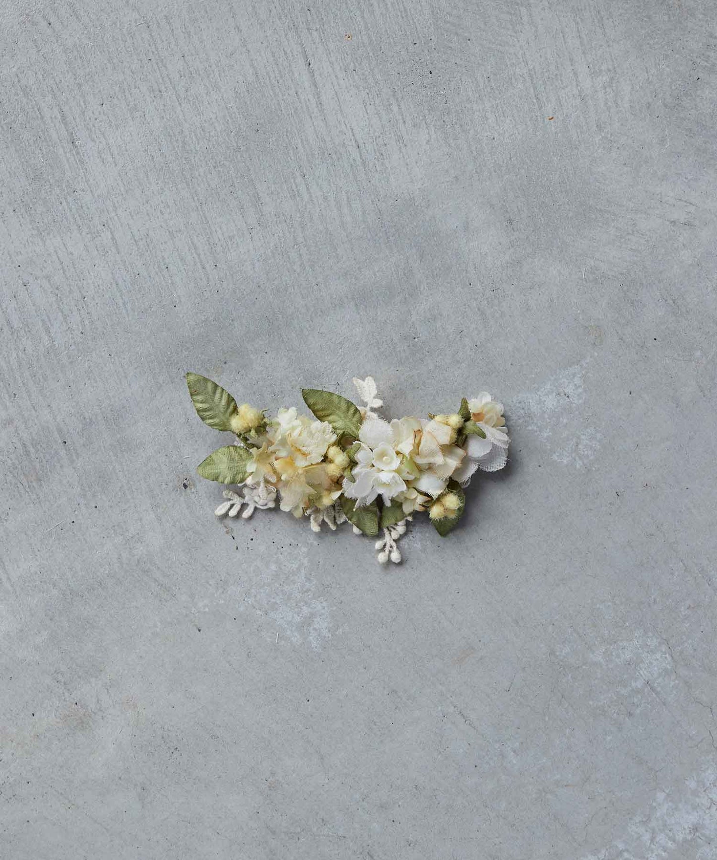 ツルリーフとお花のクリップ