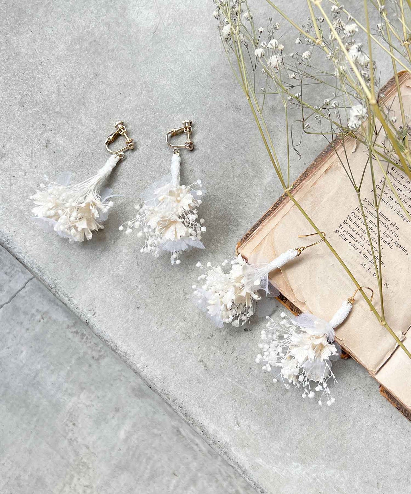 3512-E clip-on earrings