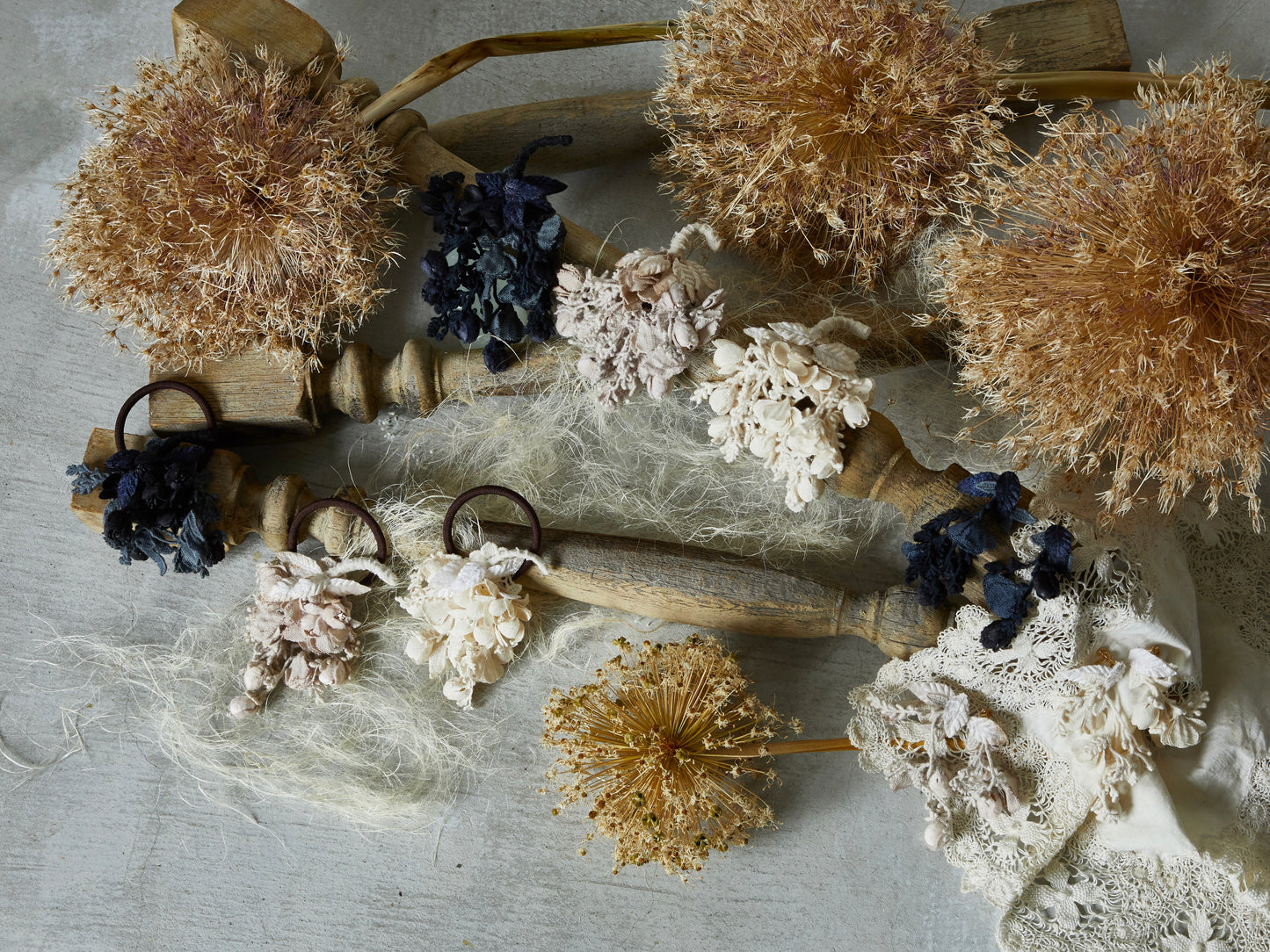 2485 corsage