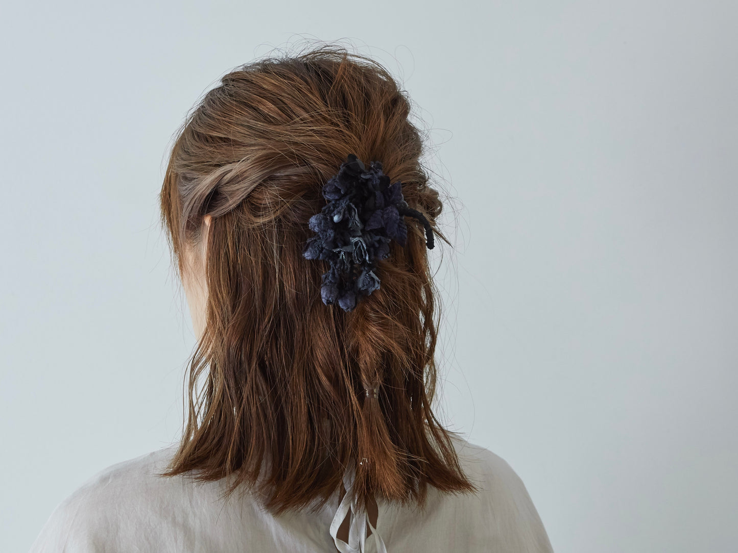 2485 corsage