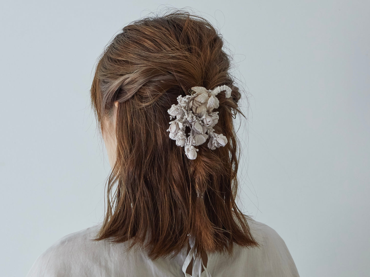 2485 corsage