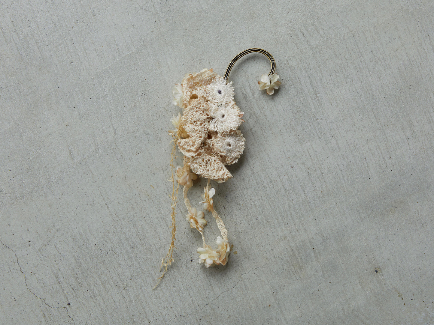 1614 ear cuff