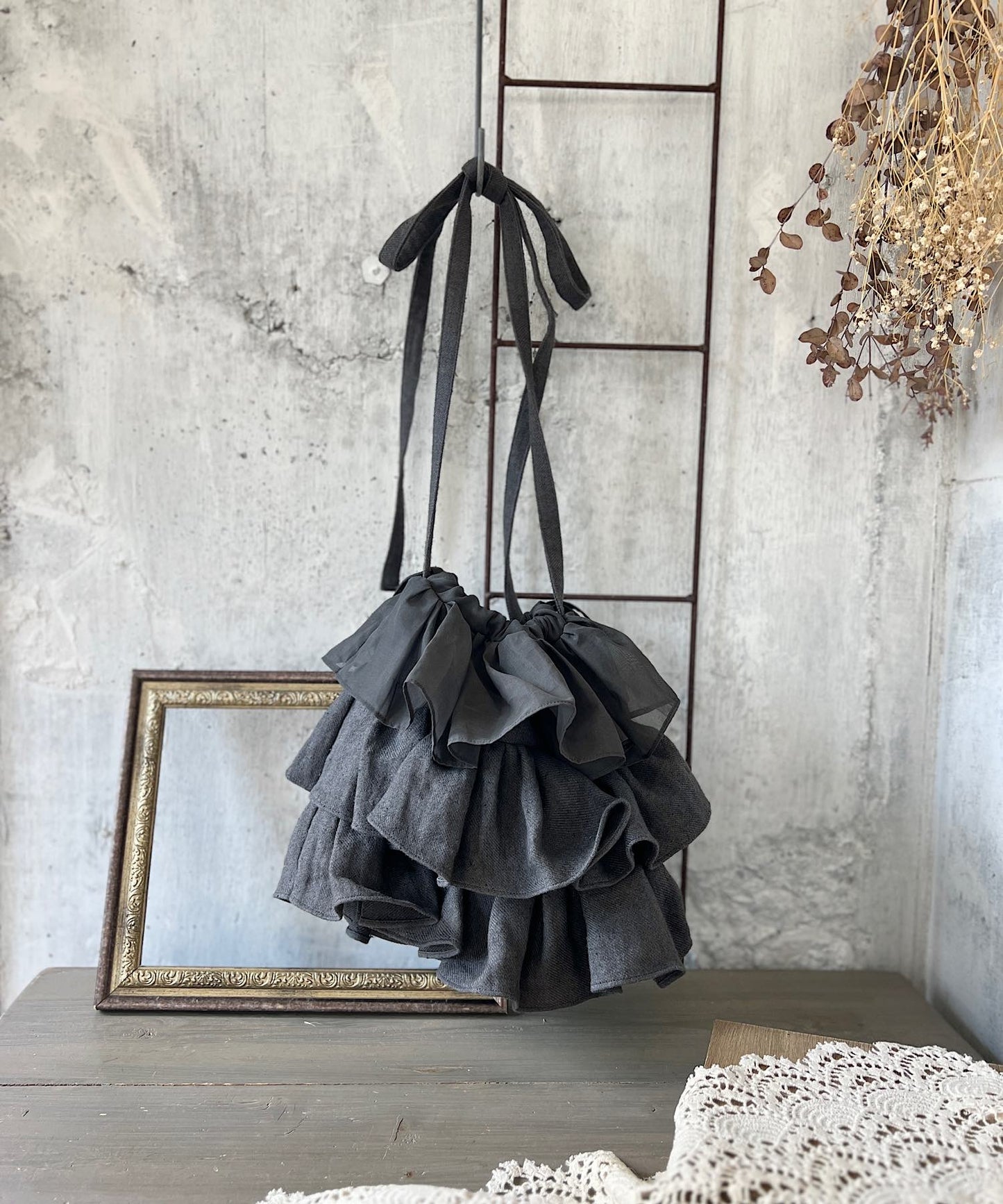 リネンウールのフリルバッグ