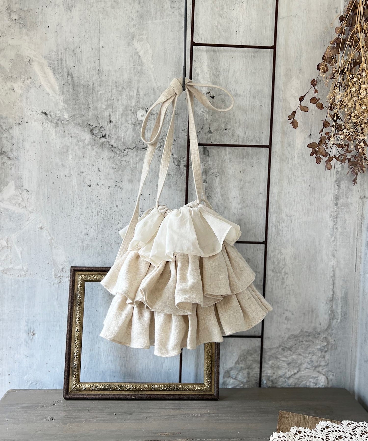 リネンウールのフリルバッグ