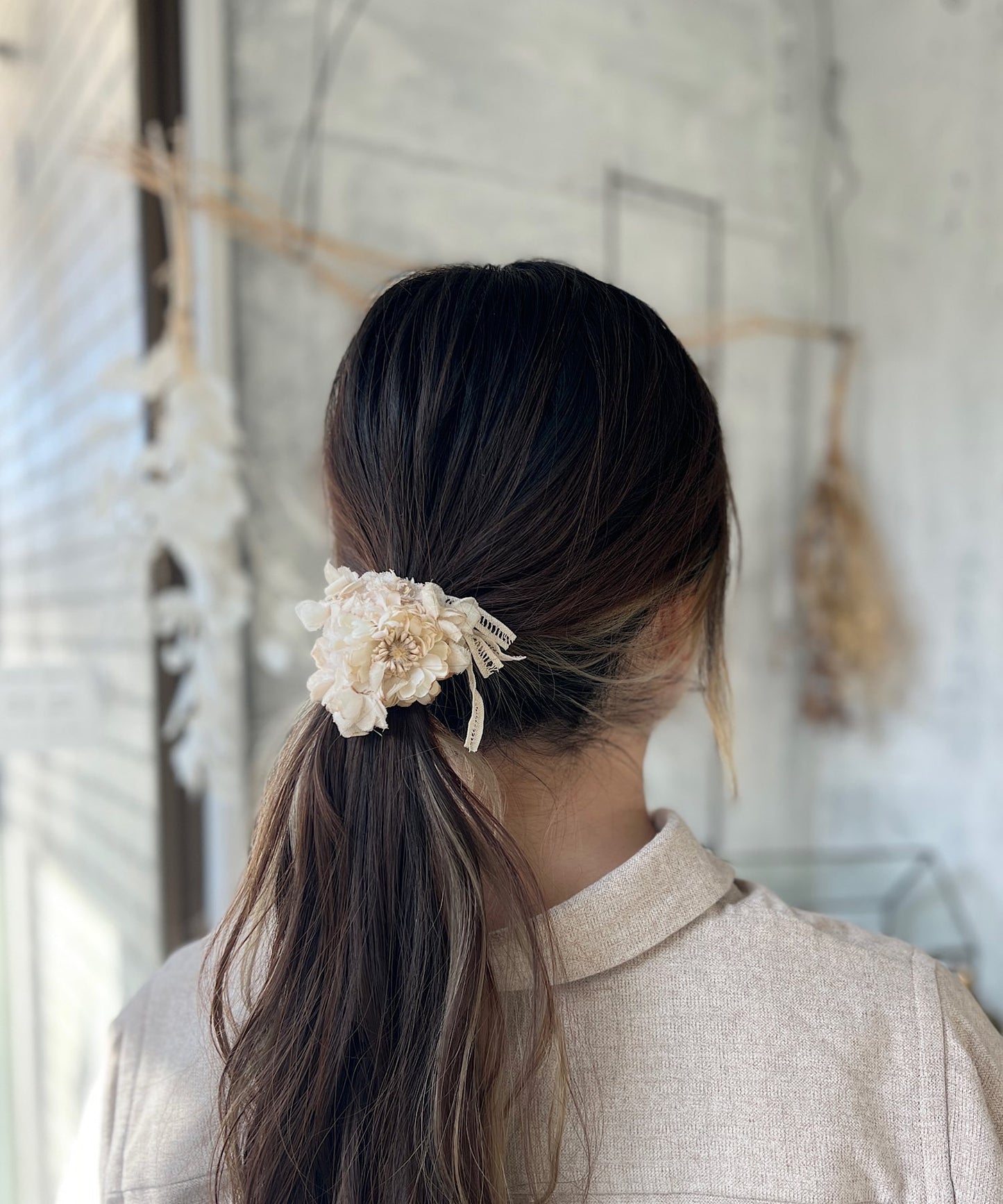 レースとお花の紅茶染めシュシュ