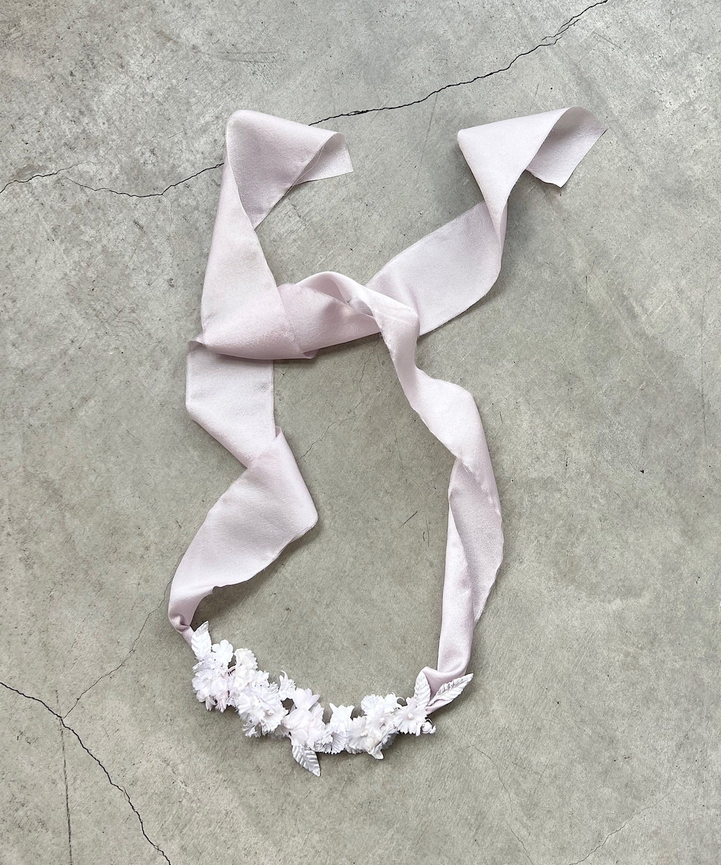 クララとサテンのネックレス