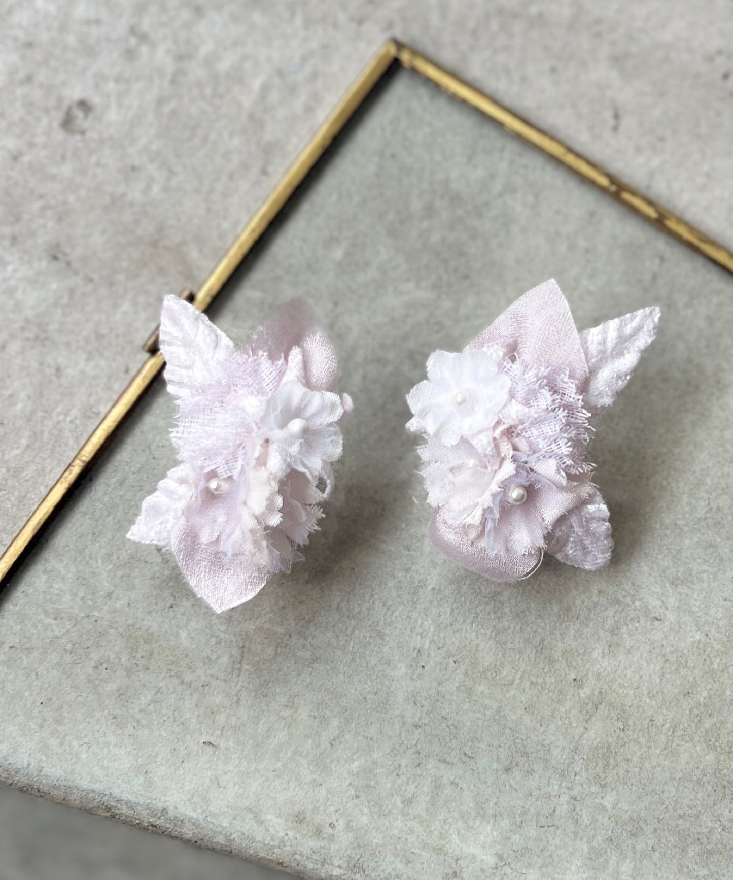 クララとサテンのピアス/イヤリング