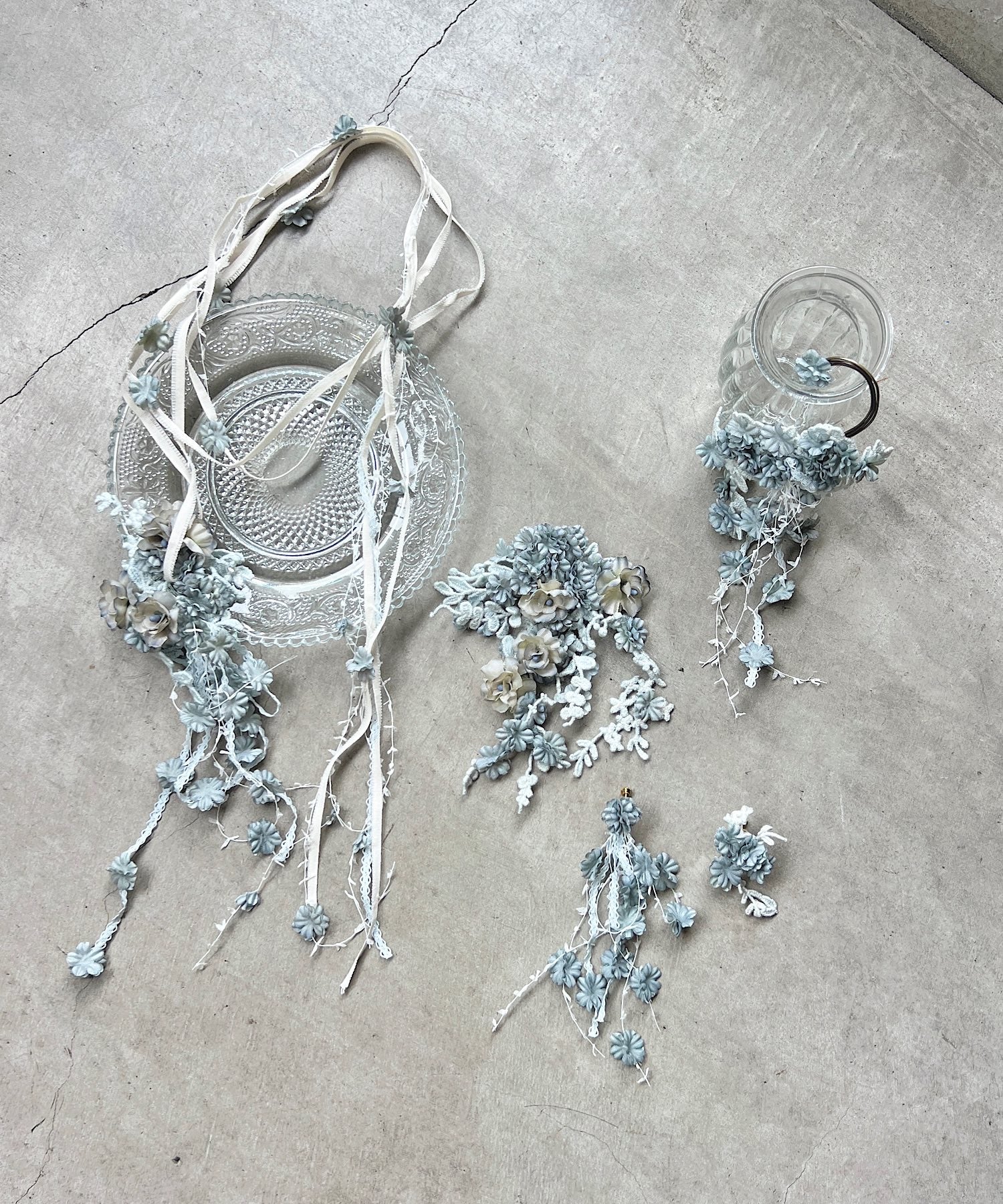 小さなお花のアシンメトリーピアス/イヤリング – m.soeur
