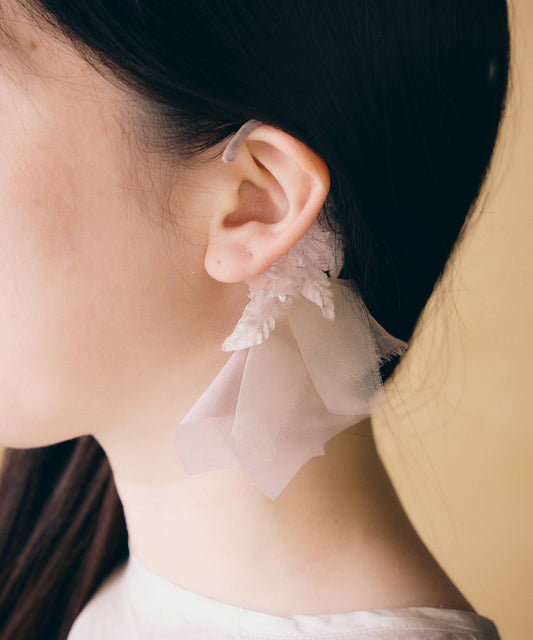 クララとサテンのイヤーフック