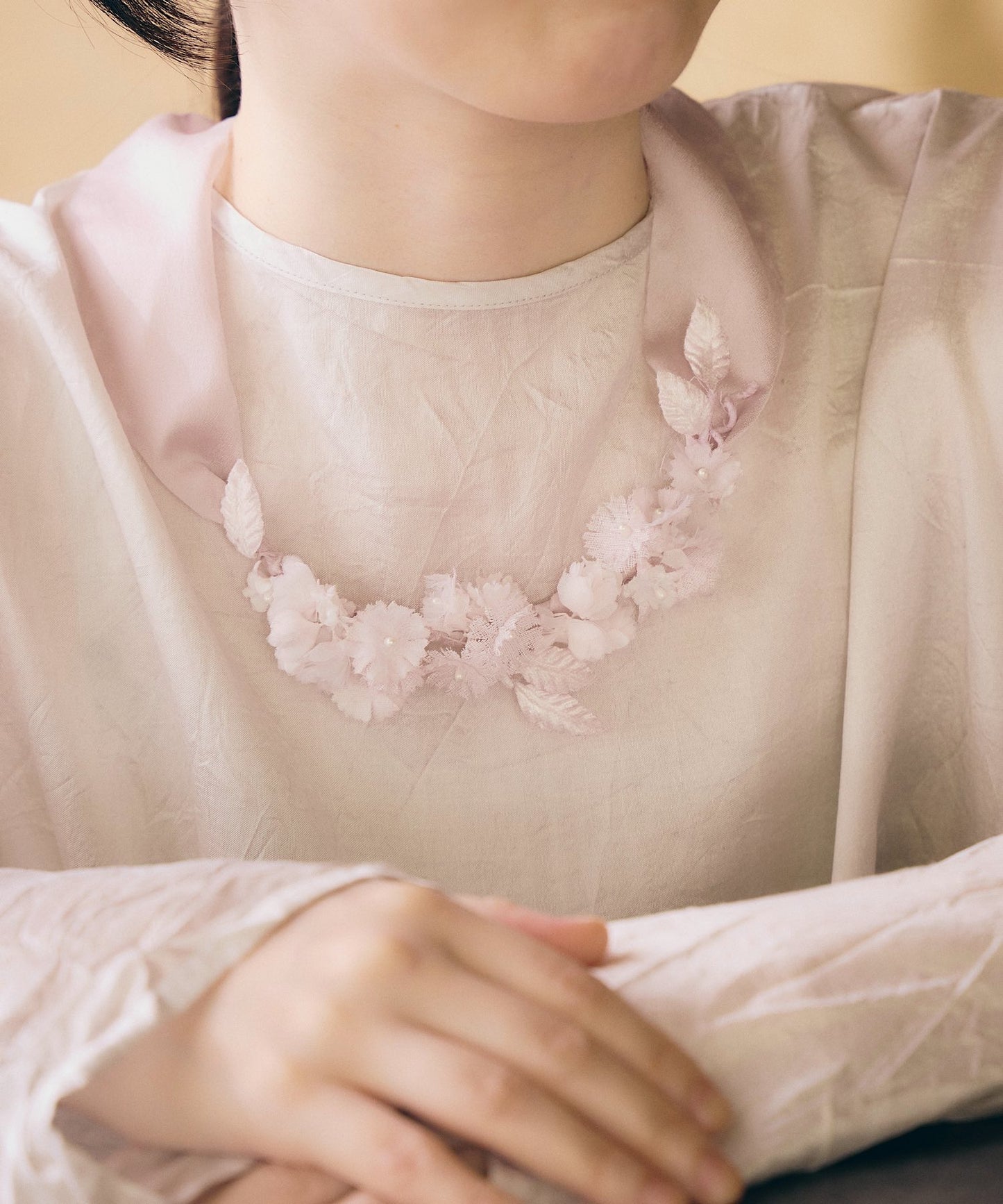 クララとサテンのネックレス