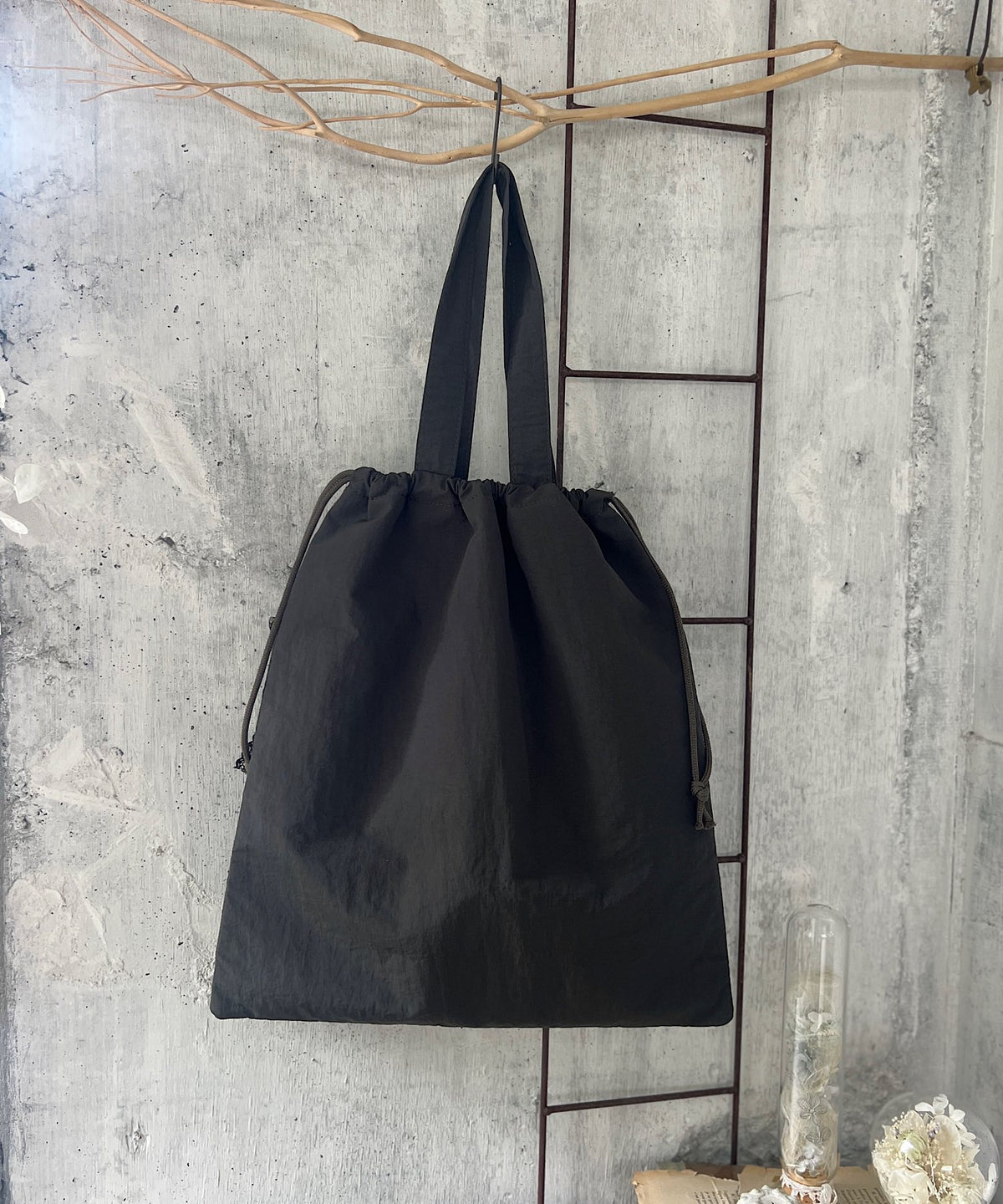 フラワーカーテンのトートバッグ