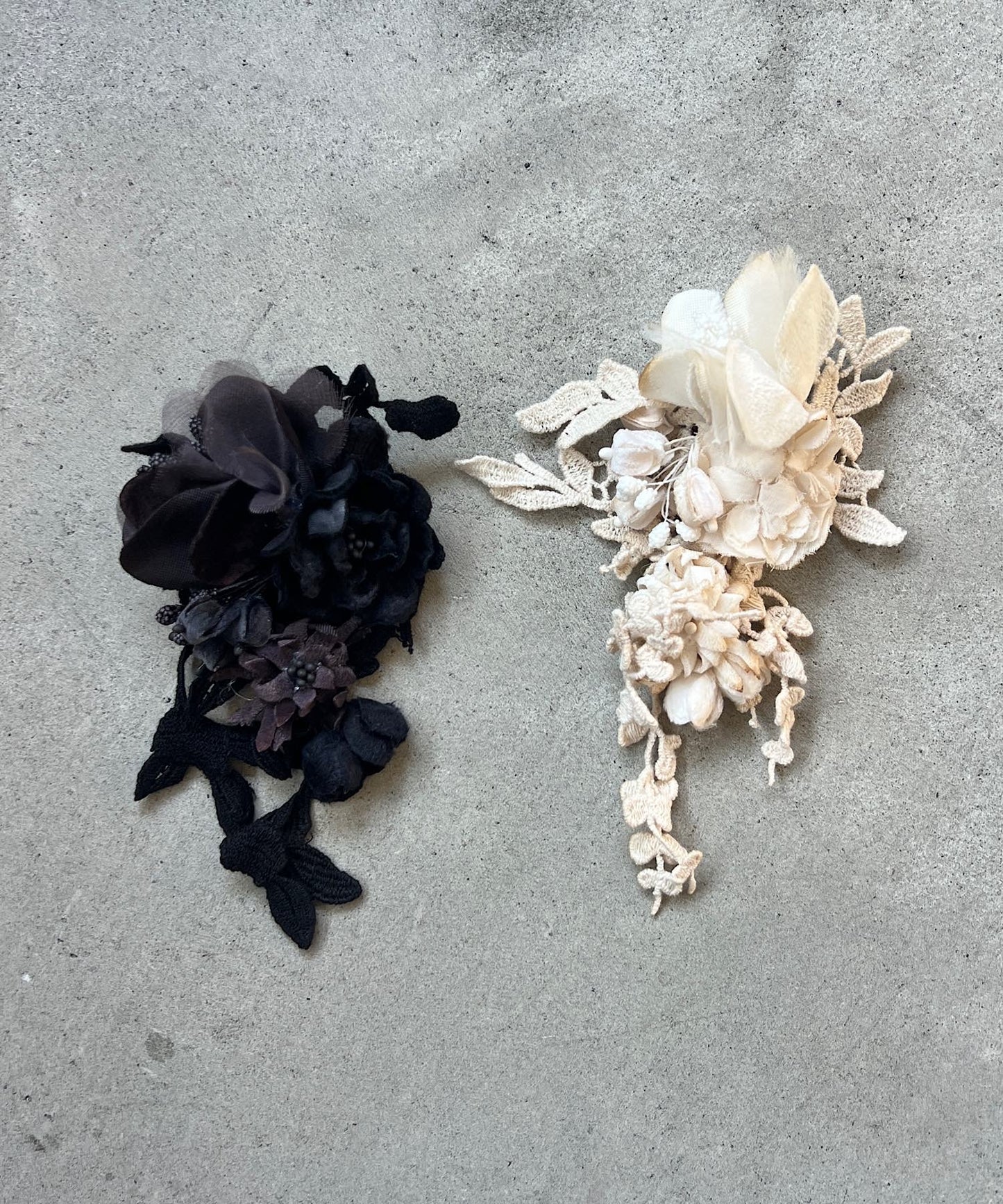 お花モチーフとリボンヤーンのニットベスト