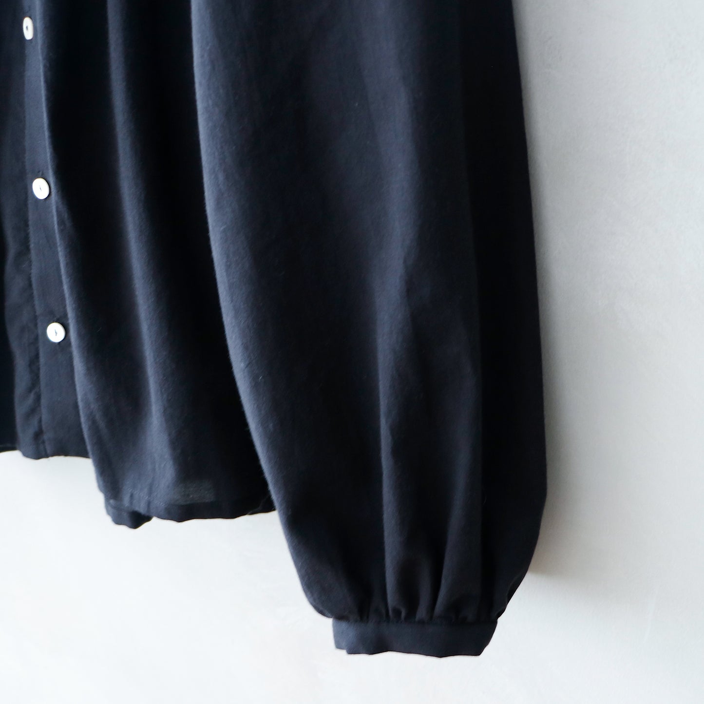 【MAGALI】ブリージー・コットンシルク・レースヨークブラウス