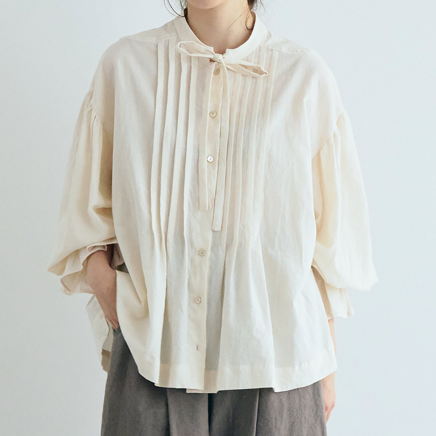 【MAGALI】天日干しコットン ボウタイブラウス