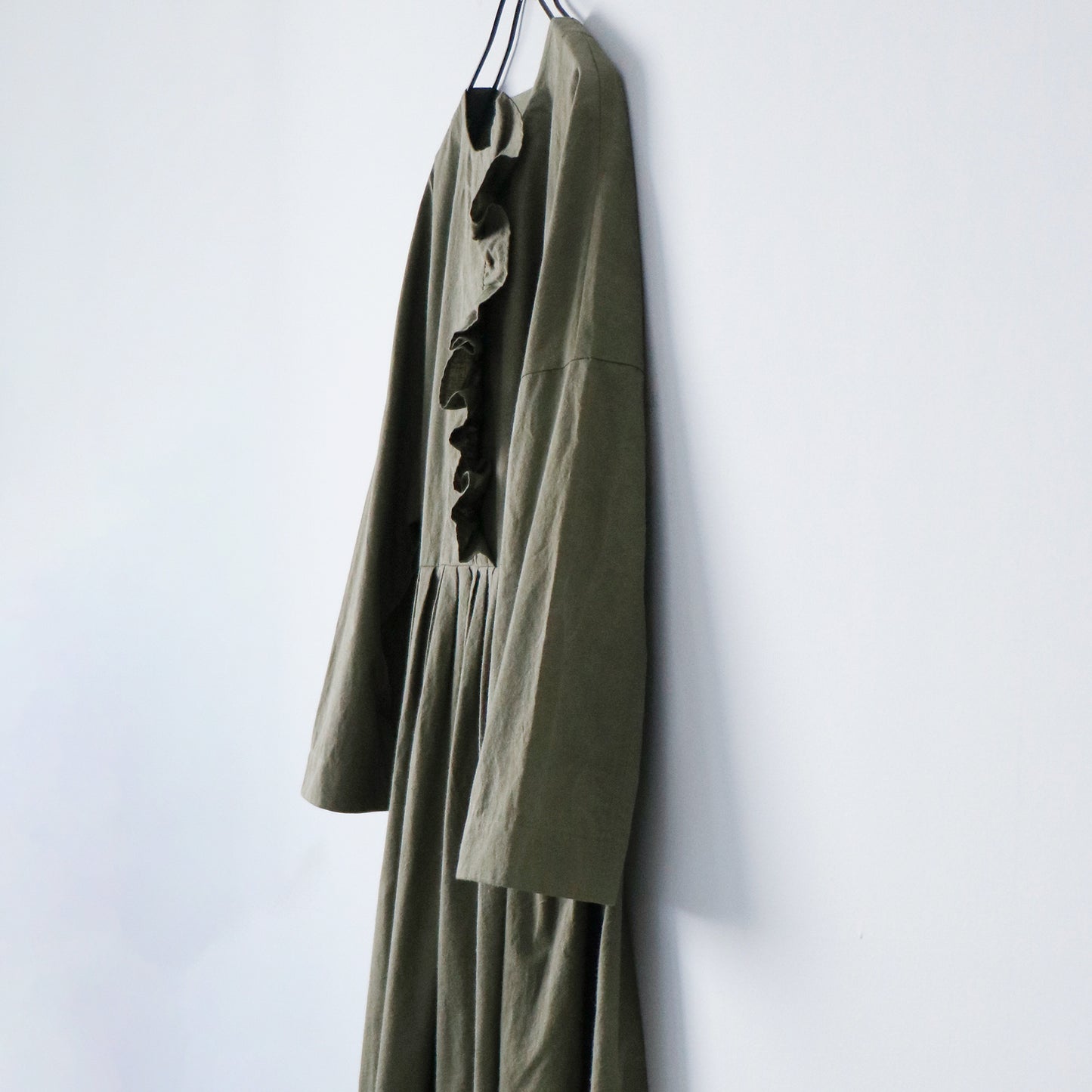 【MAGALI】ピグメントダイコットン・フリルワンピース