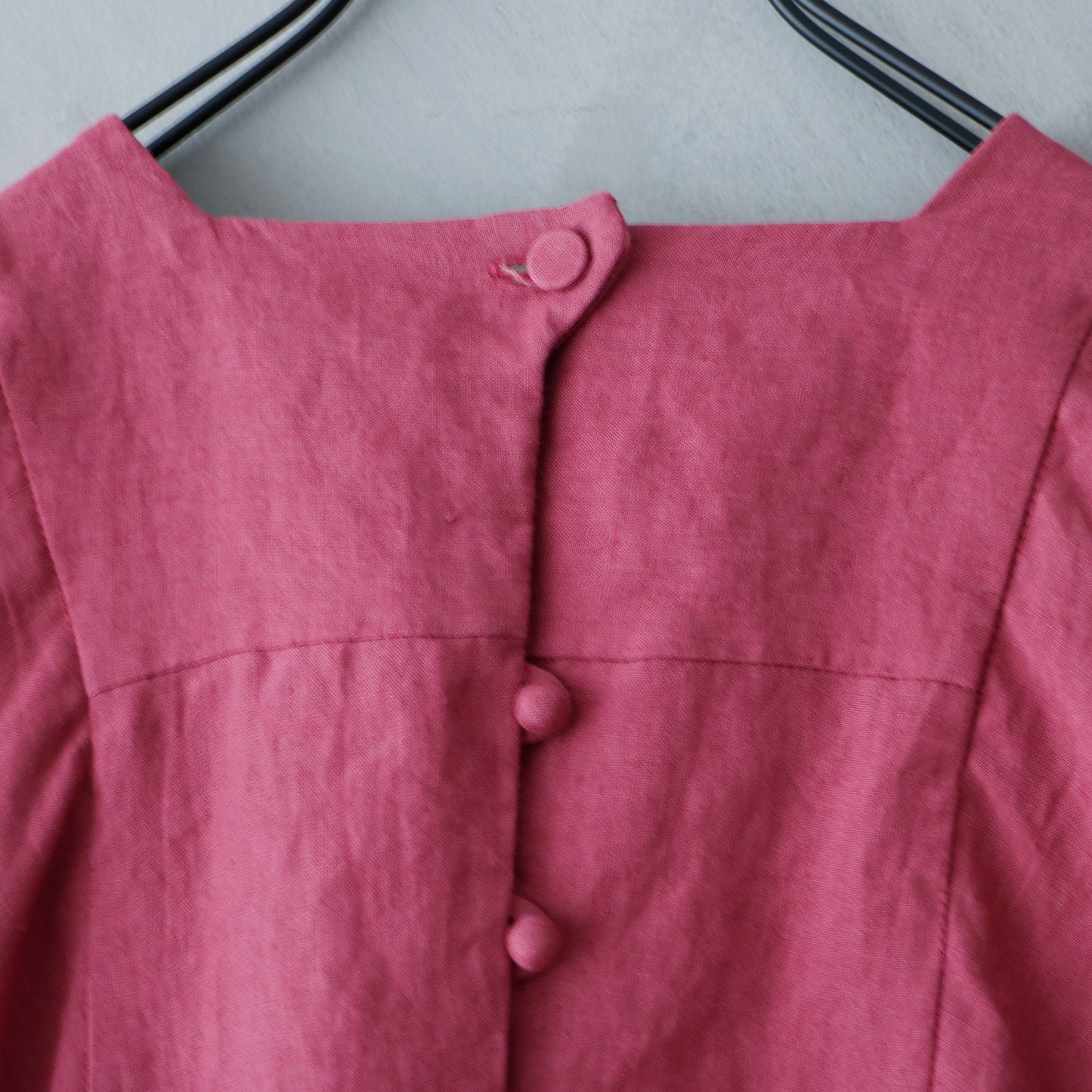 【MAGALI】ハイカウント・コルトレイクリネン・スクエアネック・ワンピース