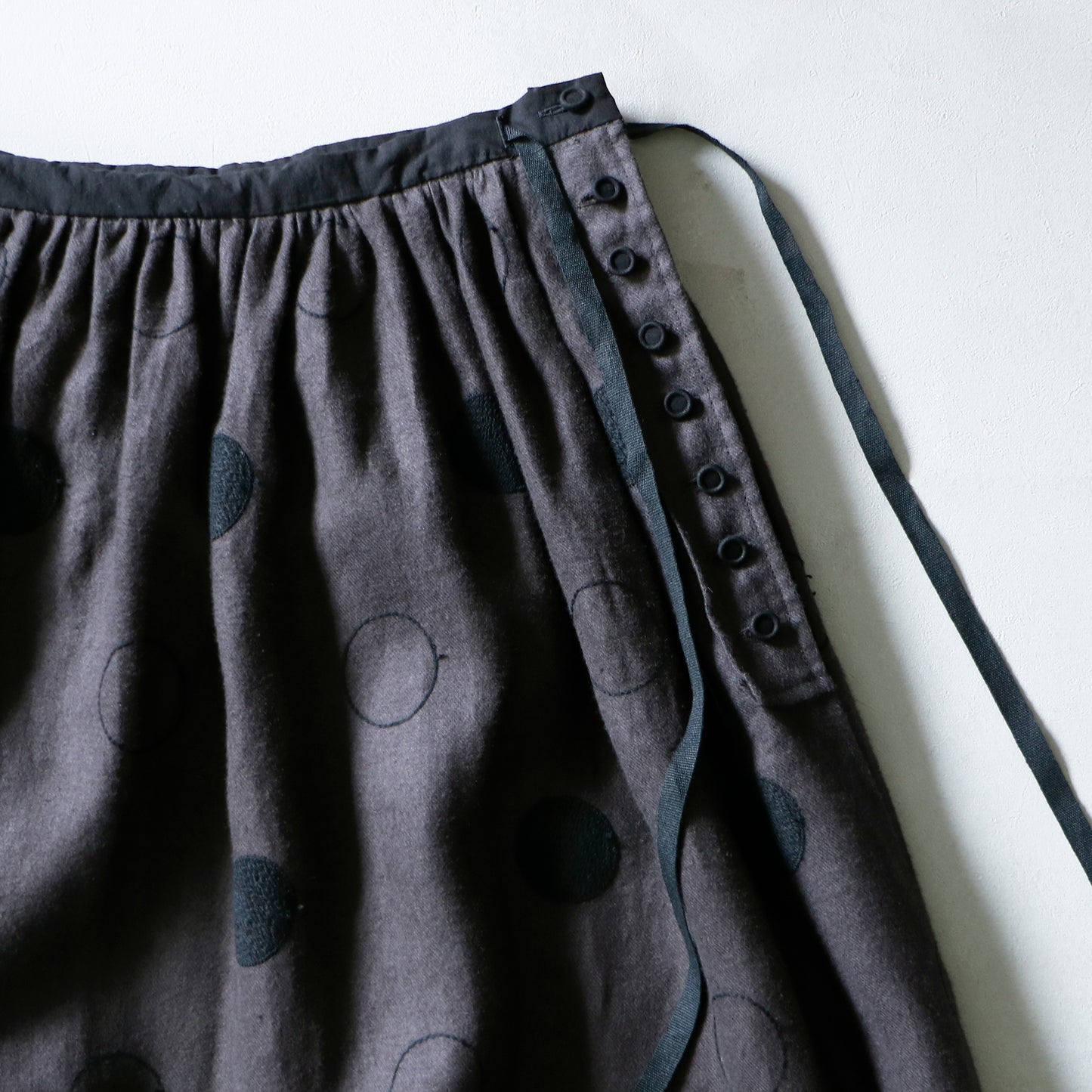 【MAGALI】RONDリネン・サイドボタンスカート