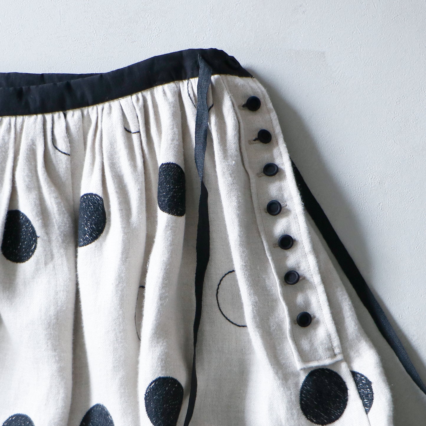 【MAGALI】RONDリネン・サイドボタンスカート